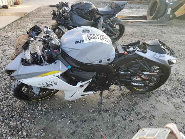 2022 SUZUKI GSX-R600 JS1GN7FA8N7100722