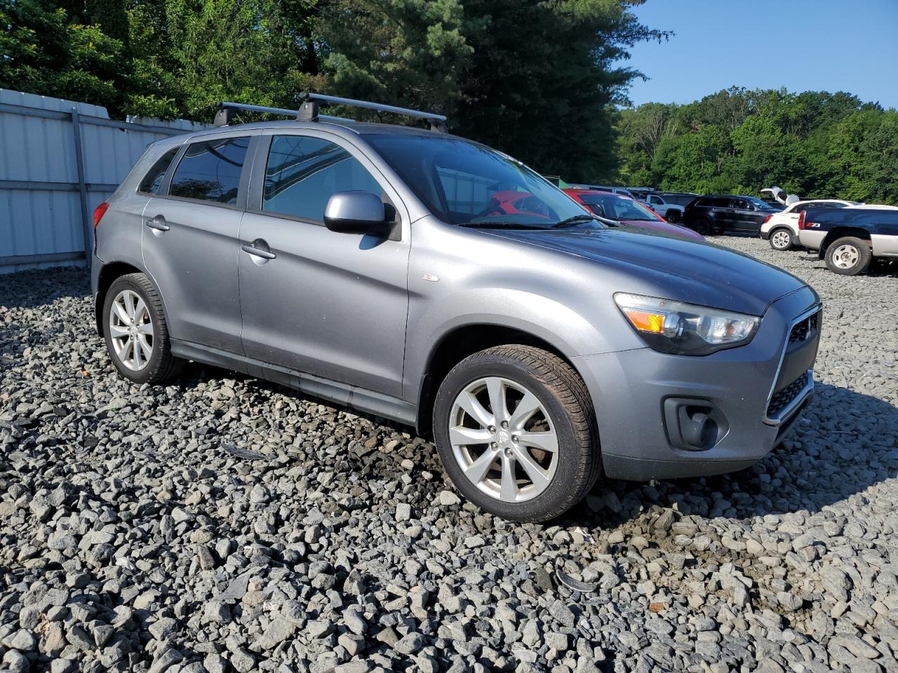 MITSUBISHI OUTLANDER ES