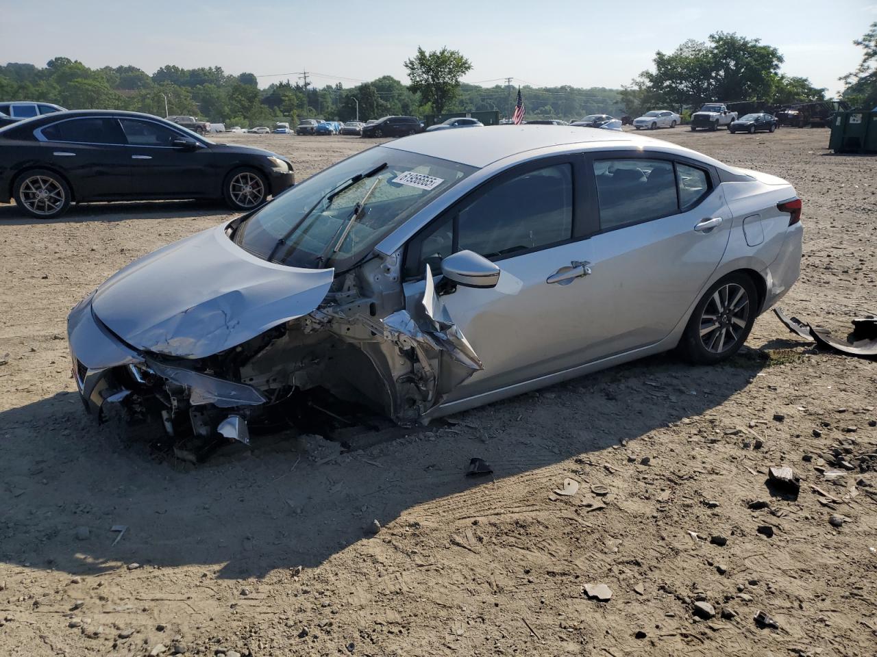 NISSAN VERSA SV