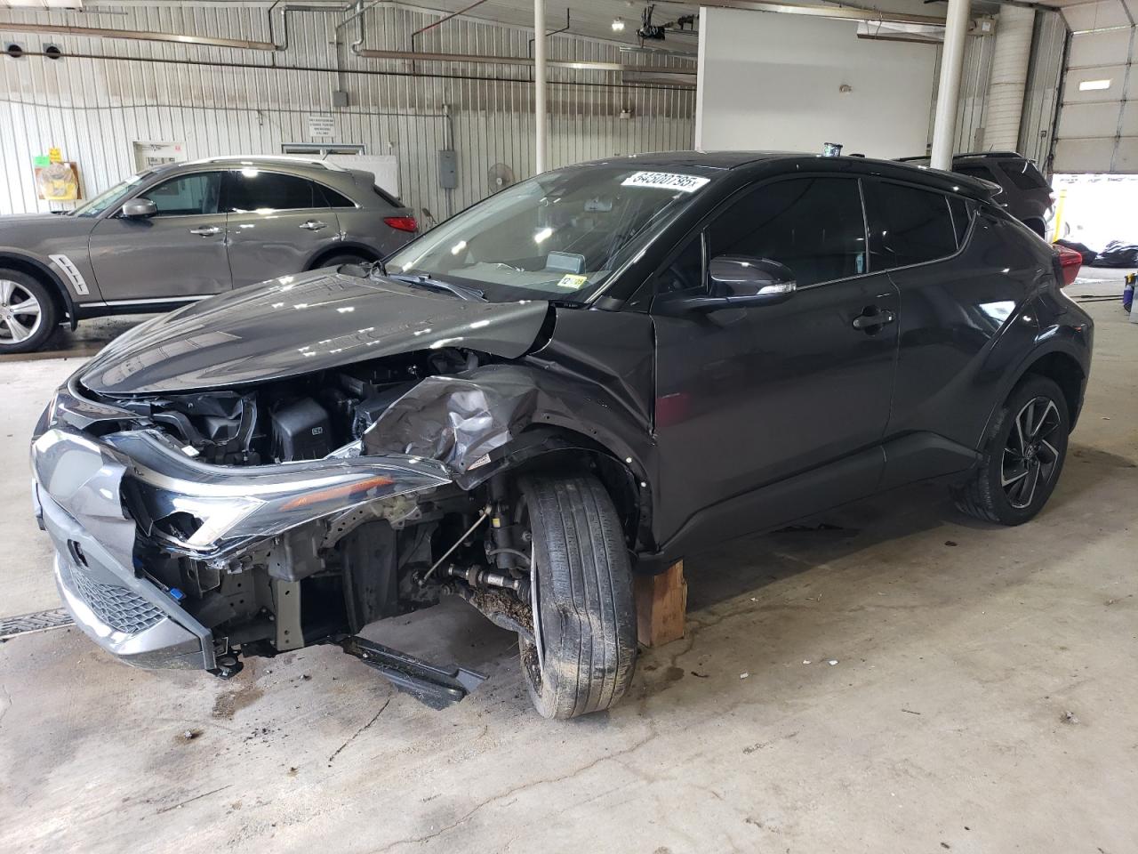 TOYOTA C-HR XLE