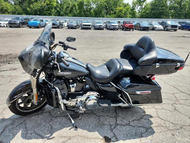 2018 HARLEY-DAVIDSON FLHTCU ULT 1HD1FCC13JB640376