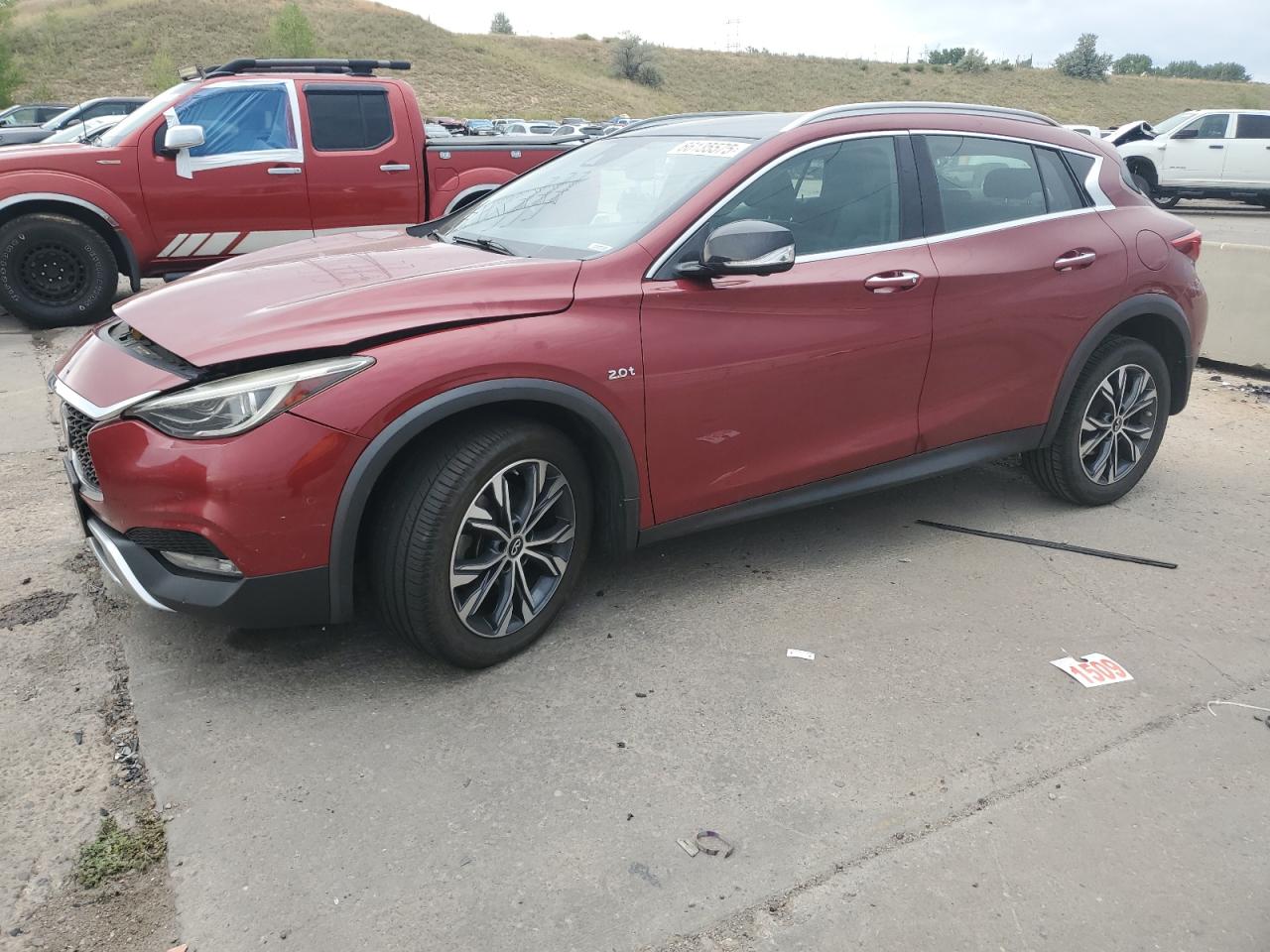 INFINITI QX30 BASE