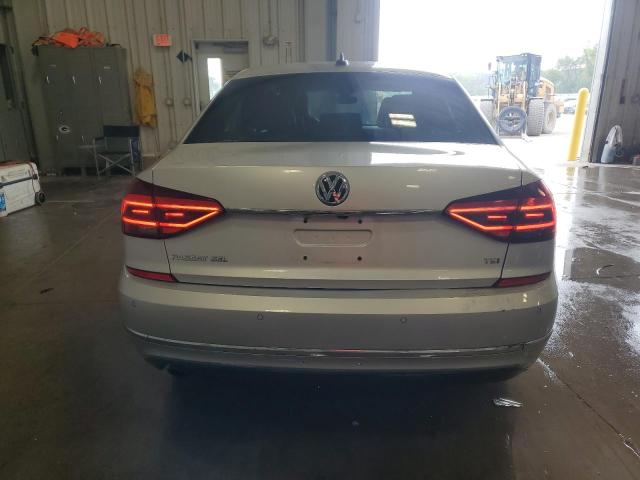 2017 VOLKSWAGEN PASSAT SEL - 1VWCT7A32HC039136