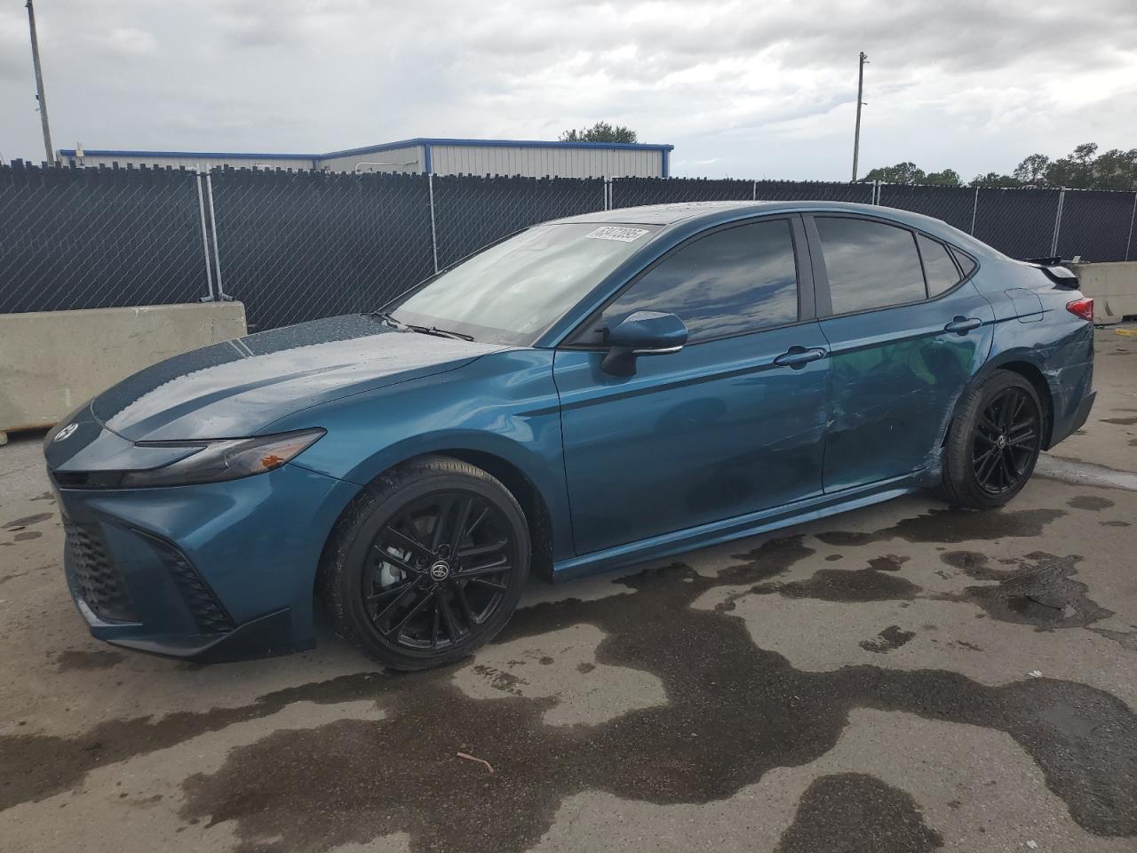TOYOTA CAMRY XSE