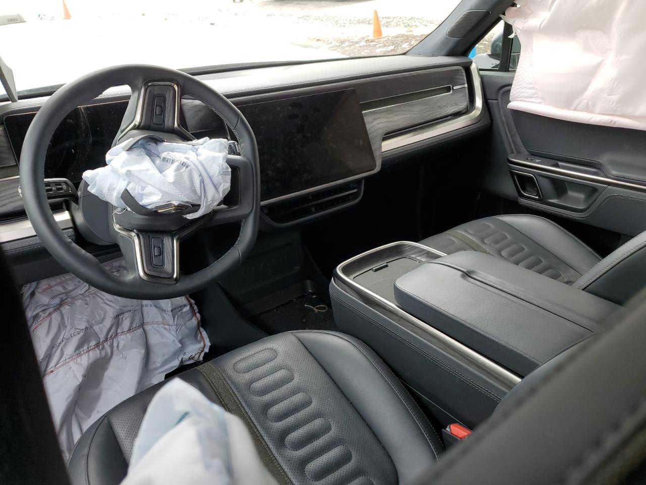 RIVIAN R1S LAUNCH EDITION