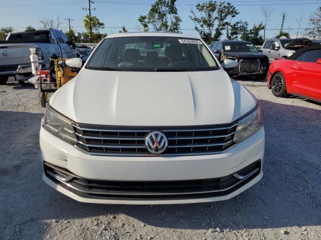 2018 VOLKSWAGEN PASSAT SE 1VWBA7A33JC015130