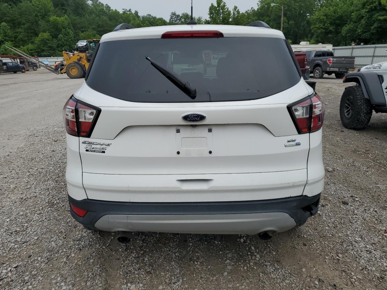 FORD ESCAPE SE