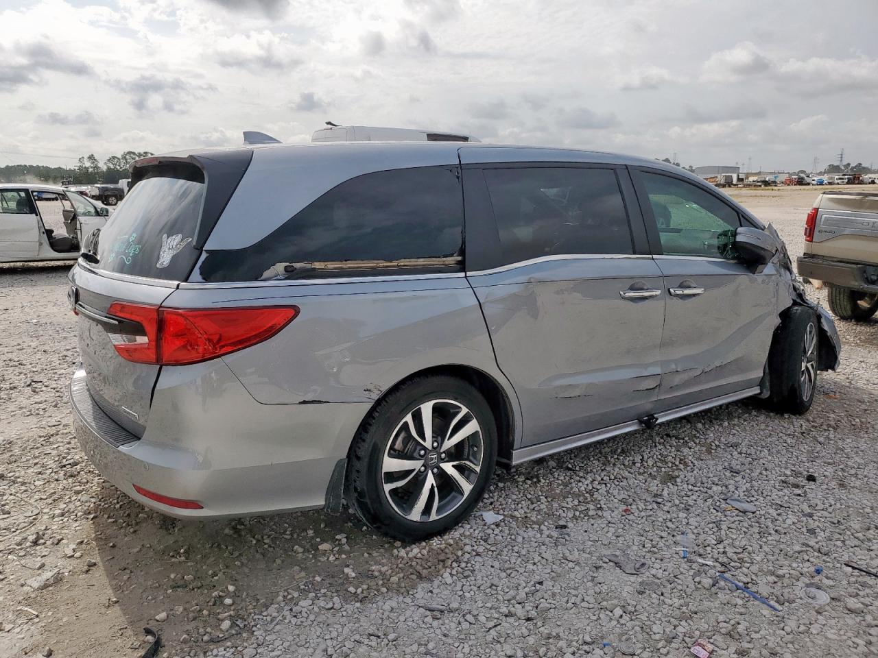 HONDA ODYSSEY TOURING