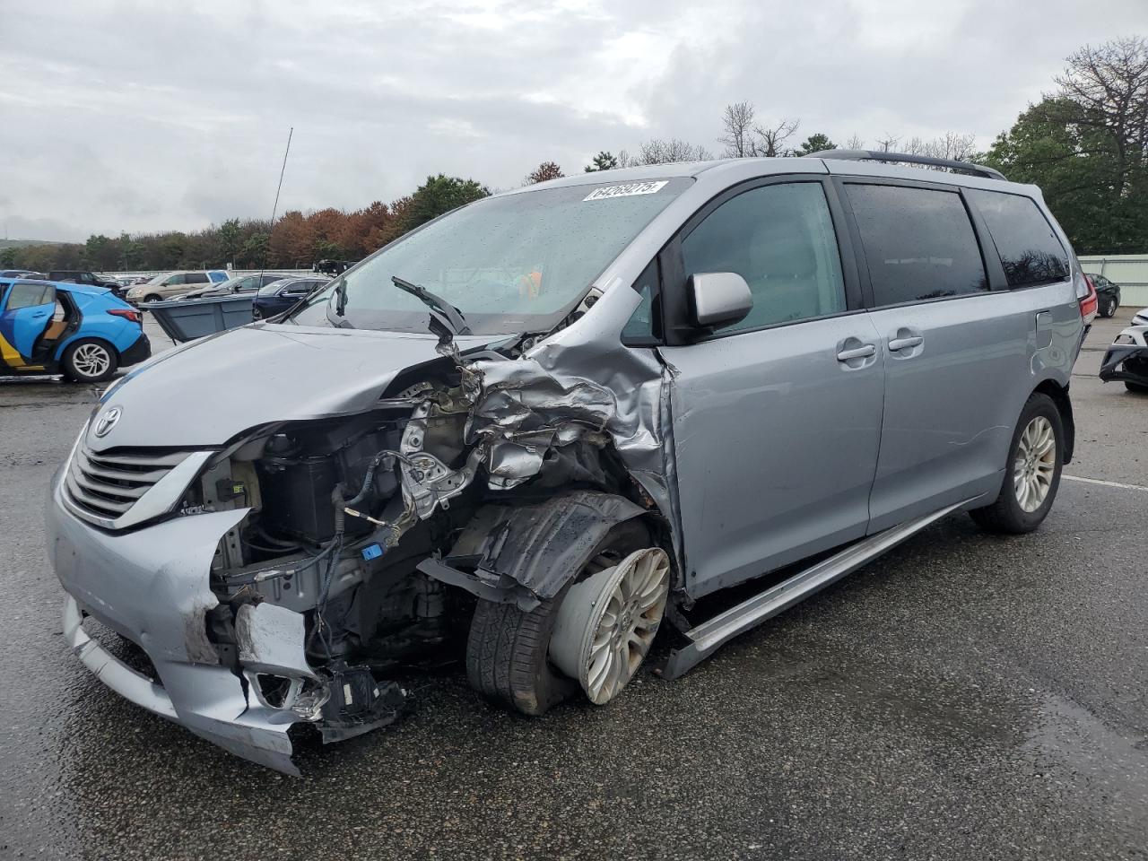Lot #3268390761 2013 TOYOTA SIENNA XLE