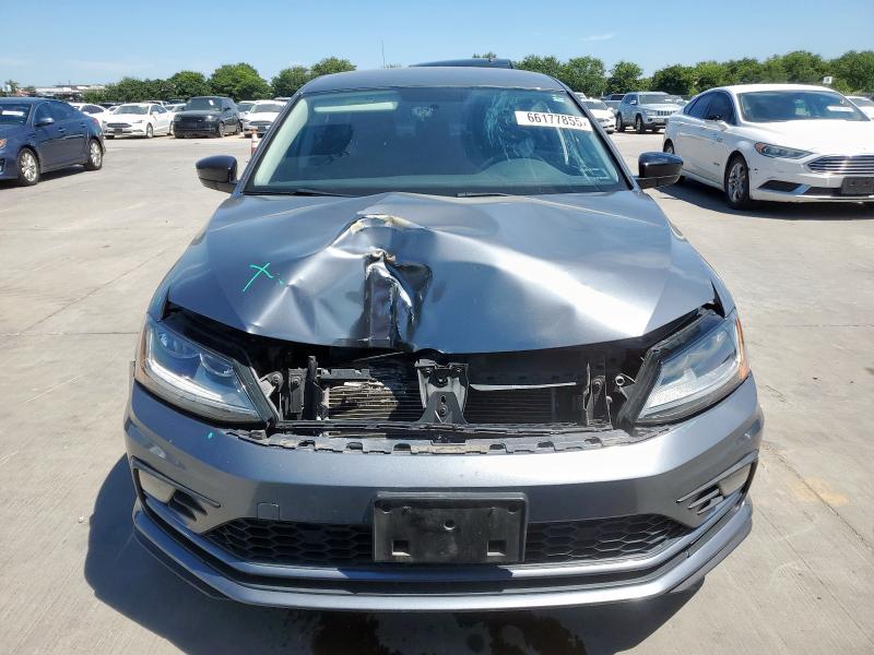 2018 VOLKSWAGEN JETTA SE - 3VWDB7AJ7JM229377
