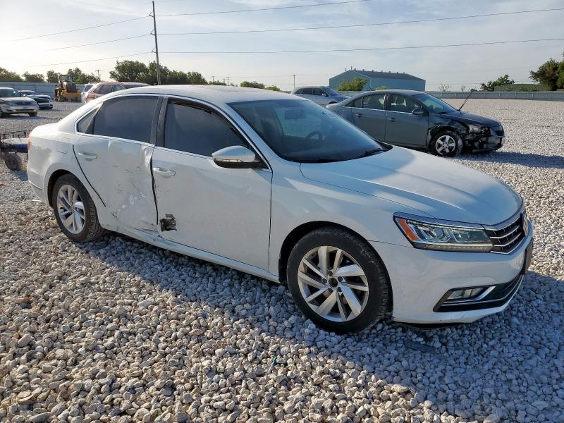 2018 VOLKSWAGEN PASSAT SE 1VWBA7A33JC009036