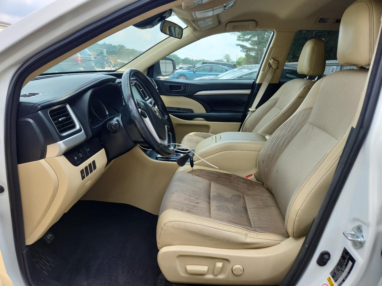 TOYOTA HIGHLANDER LE