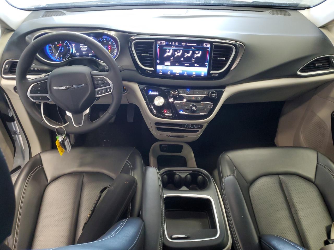 CHRYSLER PACIFICA TOURING L