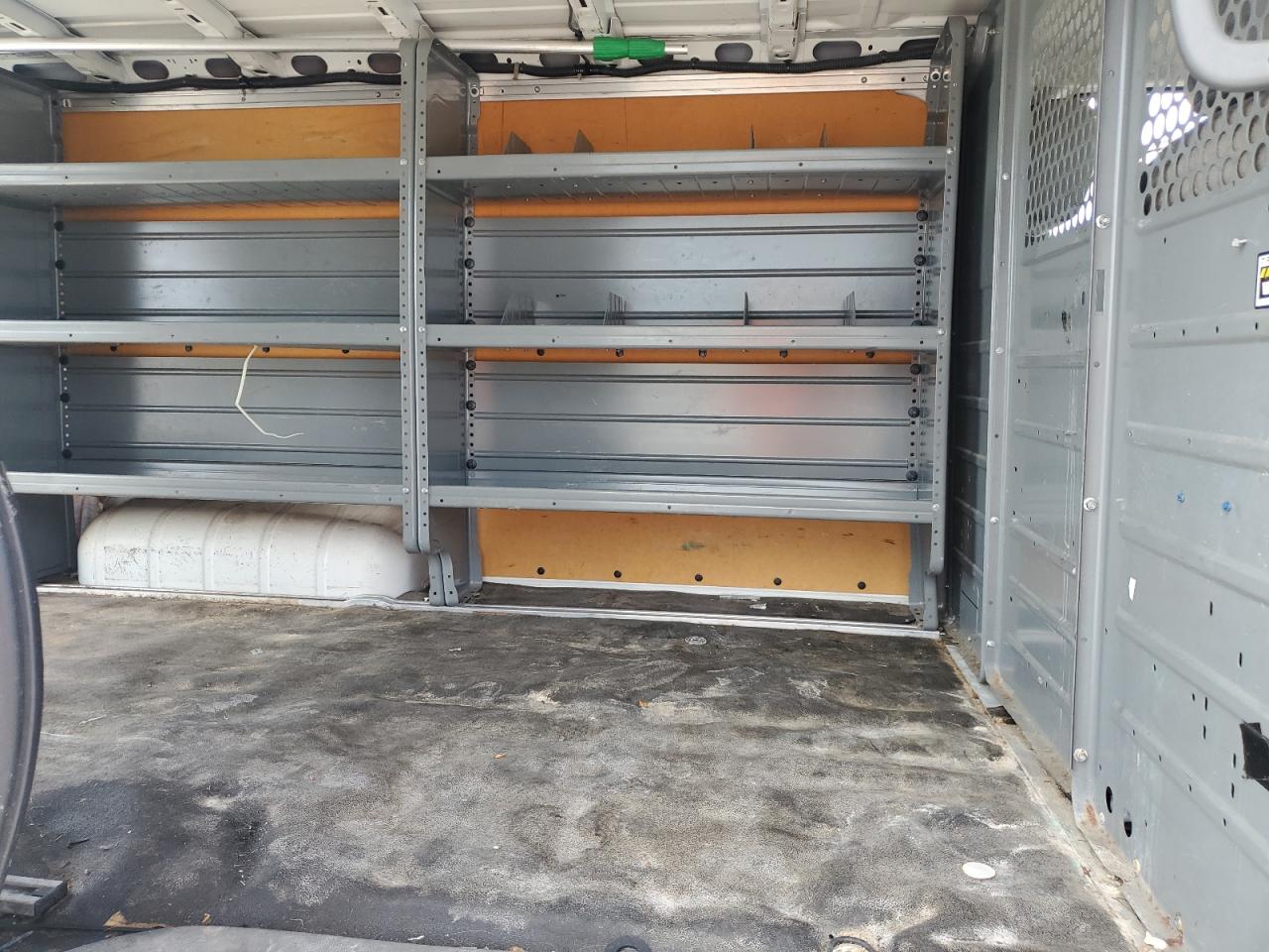 NISSAN NV2500 2500 S