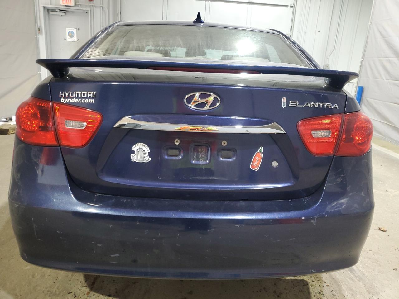 HYUNDAI ELANTRA BLUE