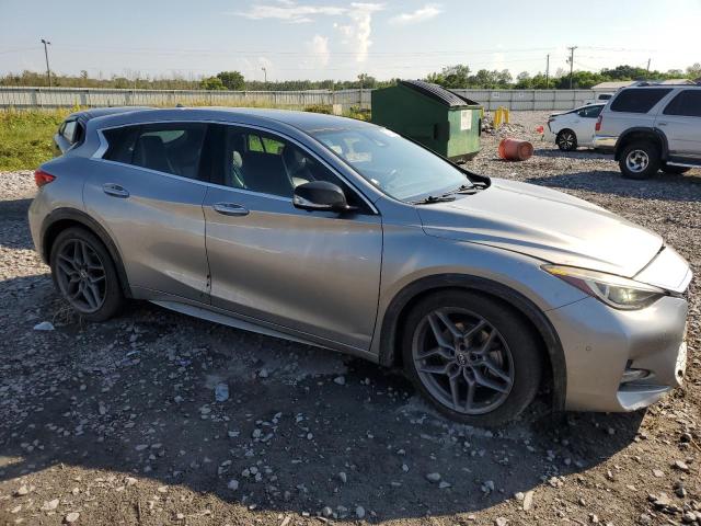 2018 INFINITI QX30 BASE SJKCH5CP1JA040415