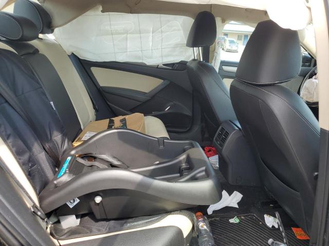 2015 VOLKSWAGEN PASSAT SE 1VWBV7A35FC050957