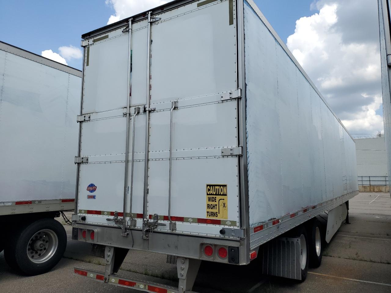 Lot #3206346135 2012 UTILITY VS2RA