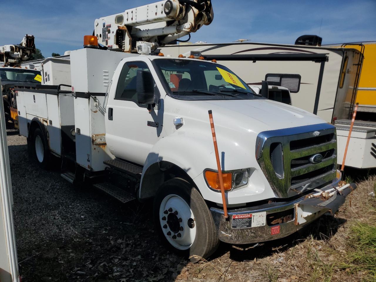 FORD F650 SUPER DUTY