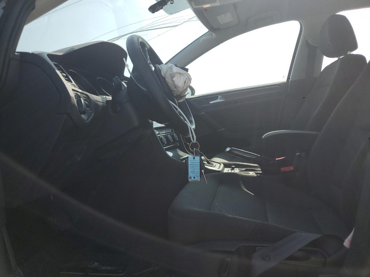 VOLKSWAGEN GOLF SPORTSVAN S