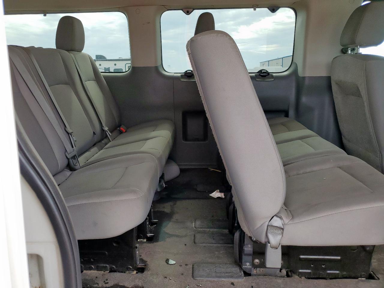 NISSAN NV3500 3500 S