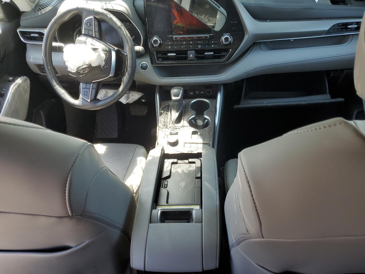 TOYOTA HIGHLANDER LIMITED