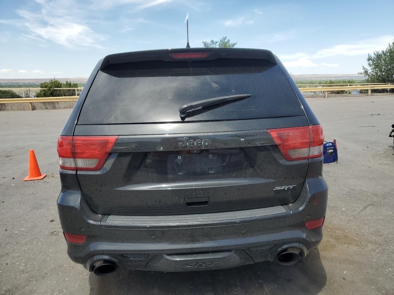 JEEP GRAND CHEROKEE SRT-8