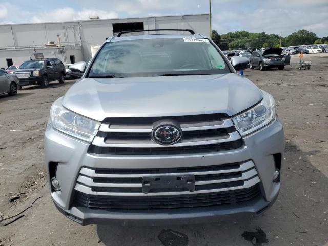 2019 TOYOTA HIGHLANDER SE - 5TDJZRFH6KS568491