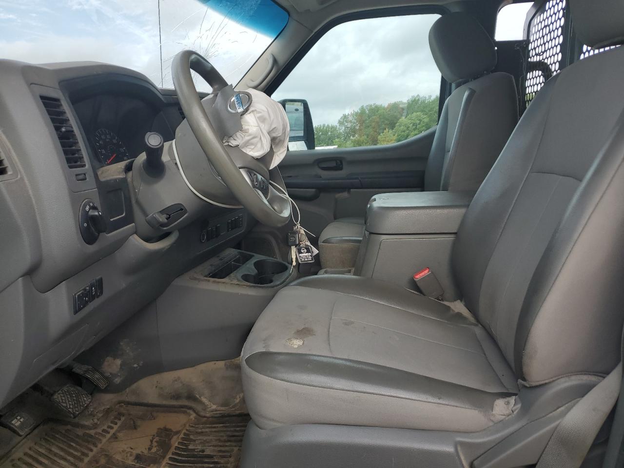 NISSAN NV2500 2500 S