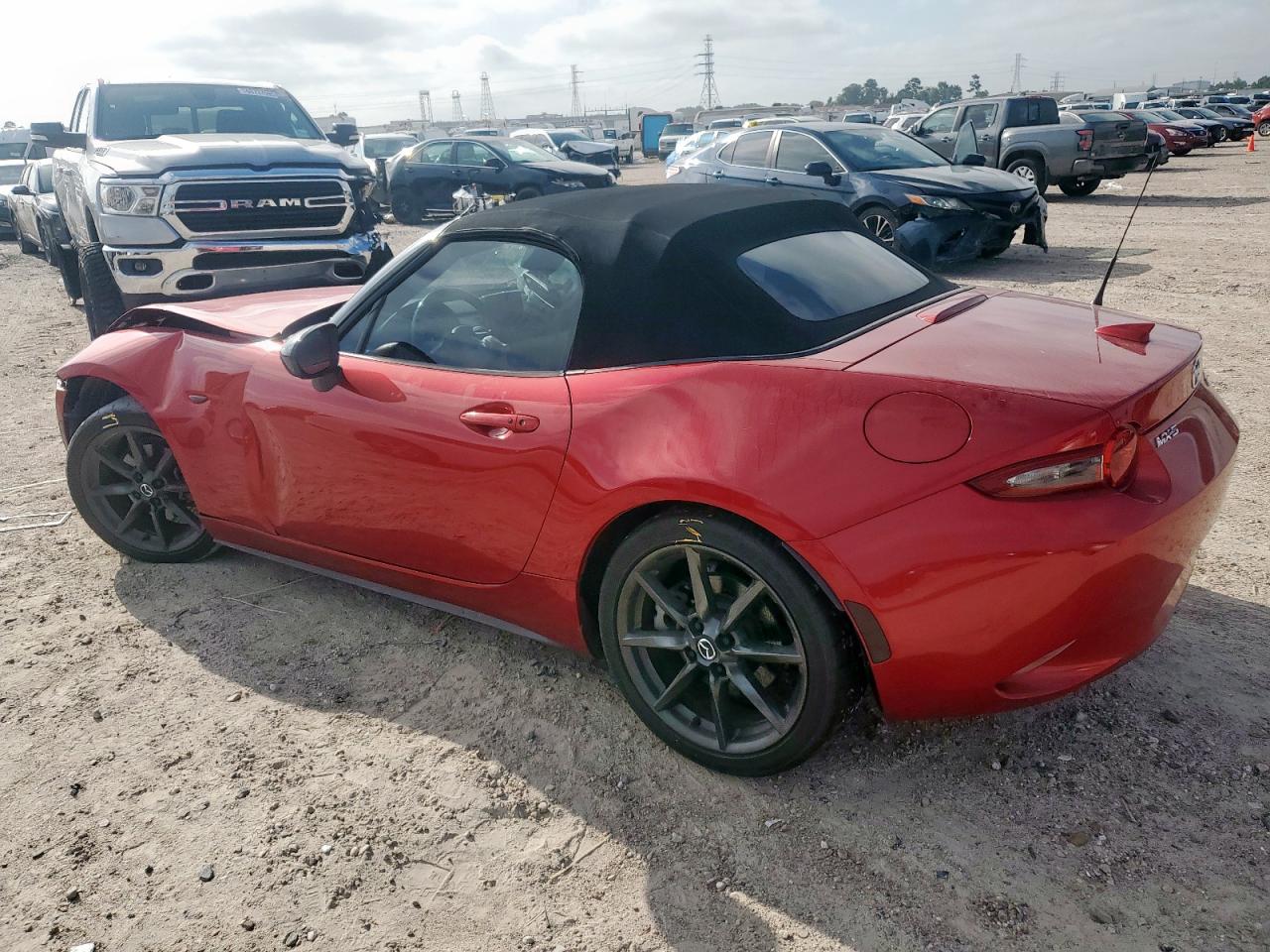MAZDA MX-5 GRAND TOURING