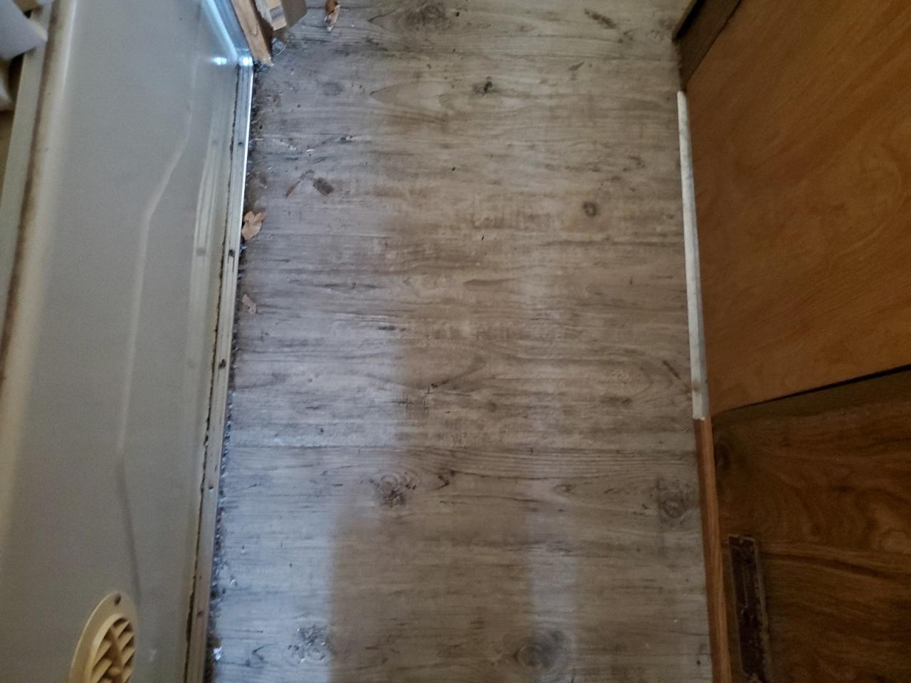 Lot #3203985939 1986 HONEYBEE MOTORHOME