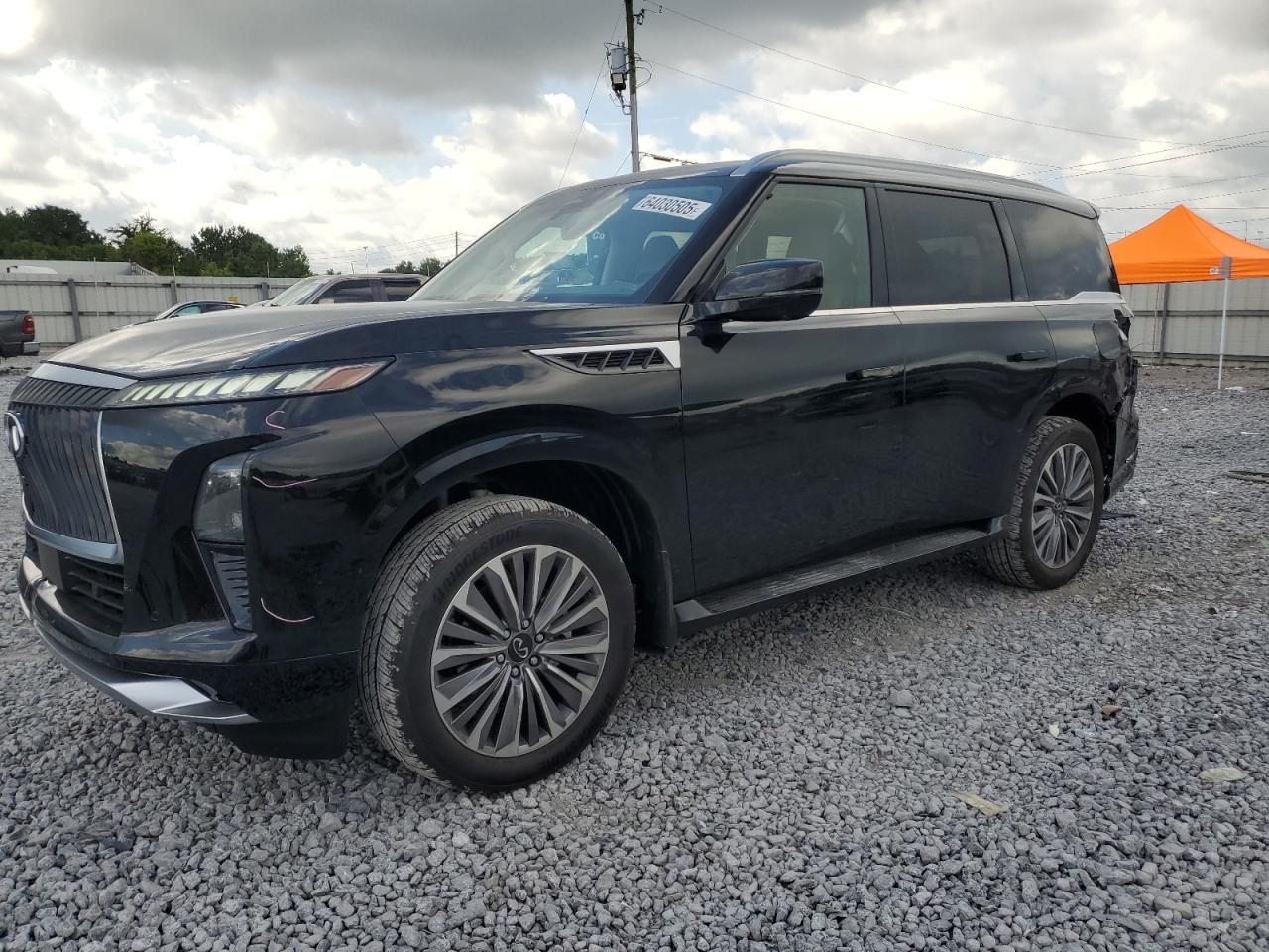 INFINITI QX80 LUXE