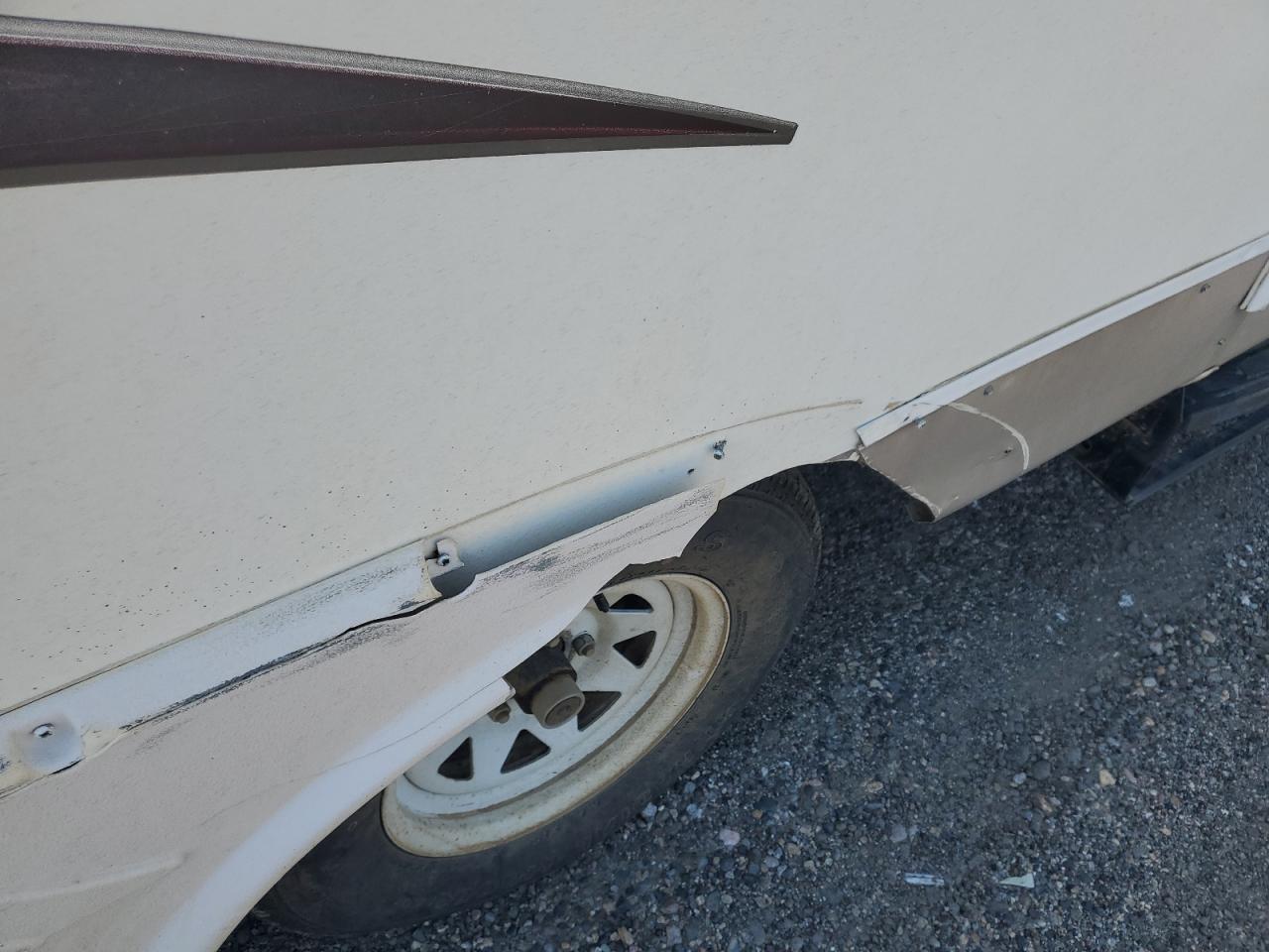 Lot #3207444166 2010 CAMP FOUR WINDS BREE