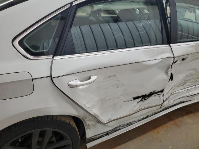 2017 VOLKSWAGEN PASSAT R-LINE 1VWDT7A39HC046864