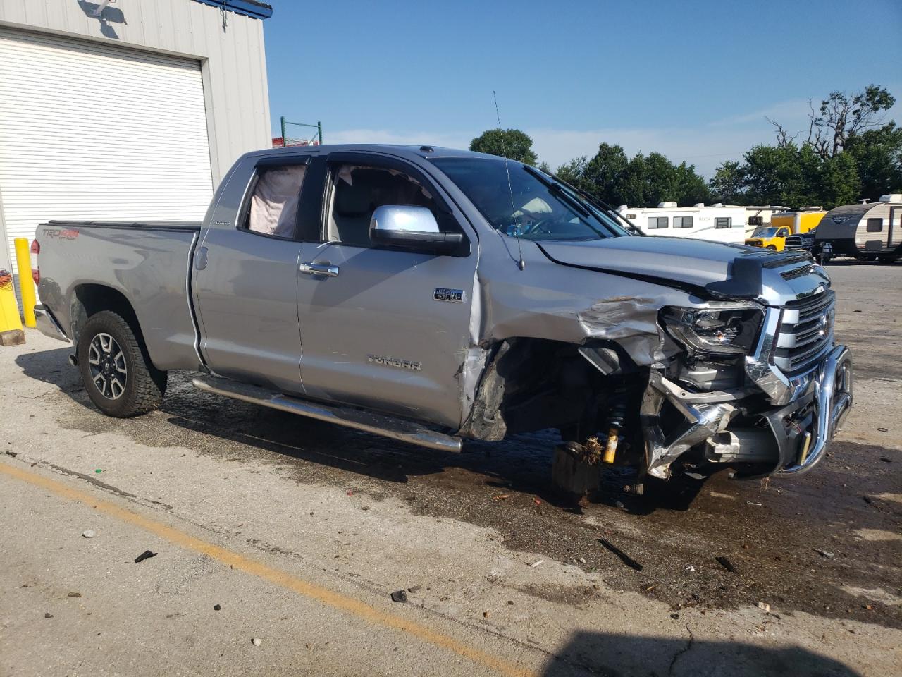 TOYOTA TUNDRA DOUBLE CAB LIMITED