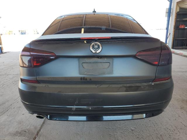 2017 VOLKSWAGEN PASSAT R-L 1VWDT7A36HC072290