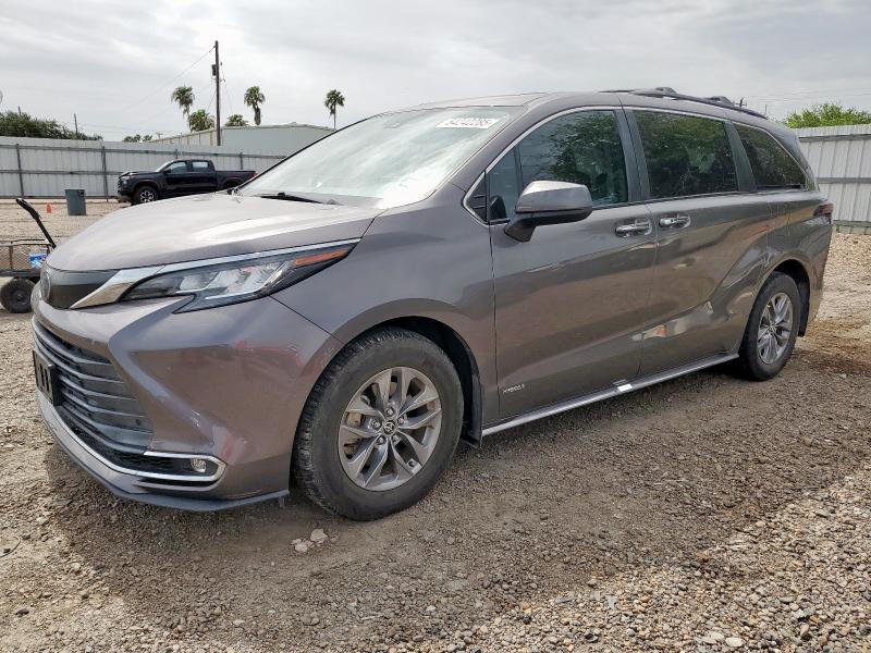 TOYOTA SIENNA XLE