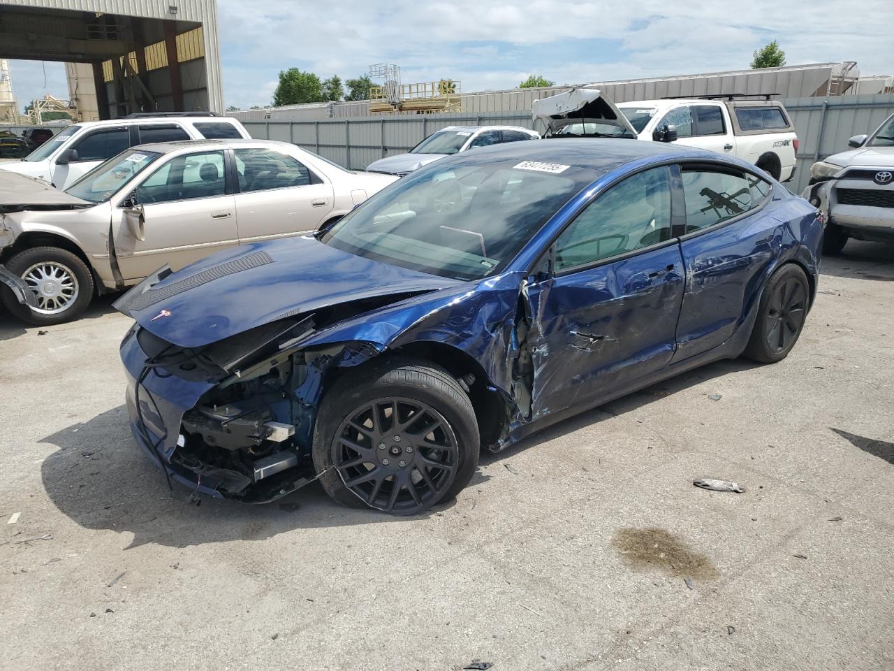 TESLA MODEL 3