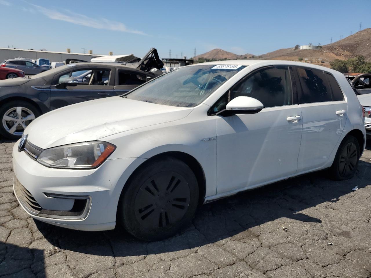 VOLKSWAGEN E-GOLF SE