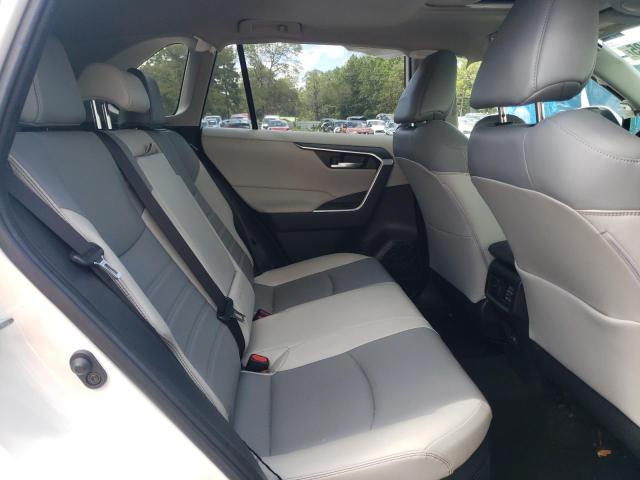 2022 TOYOTA RAV4 XLE PREMIUM JTMB6RFV5ND076294