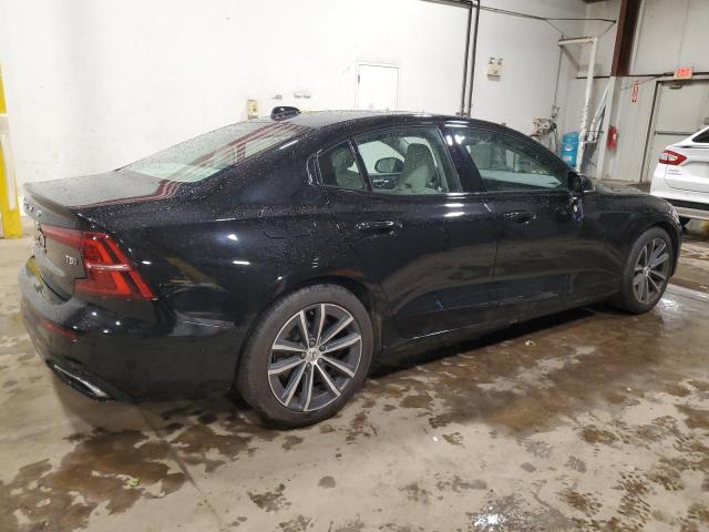 2021 VOLVO S60 T5 MOM 7JR102TZ8MG108875