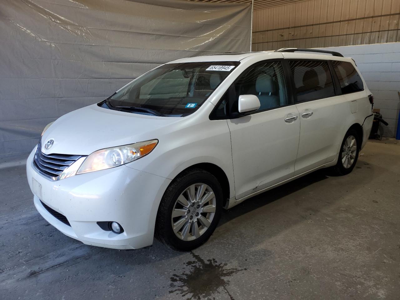 TOYOTA SIENNA XLE