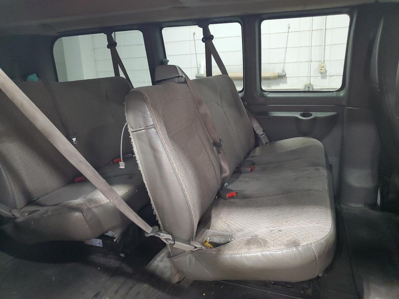 CHEVROLET EXPRESS LT