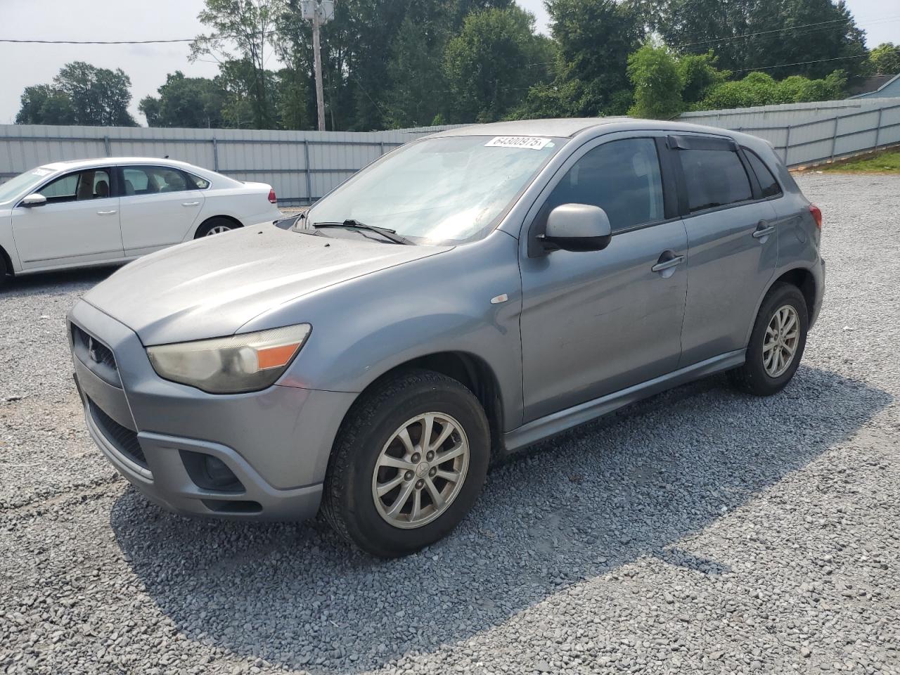 MITSUBISHI OUTLANDER ES