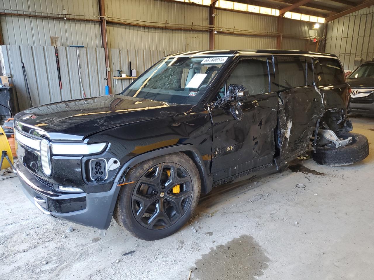 RIVIAN R1S ADVENTURE
