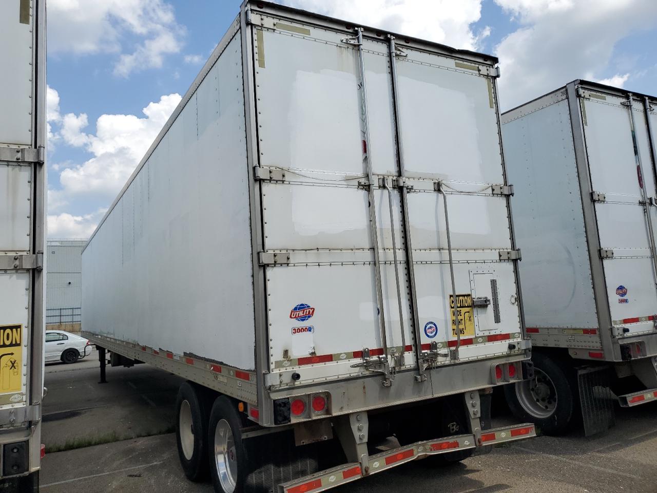 Lot #3206346126 2011 UTILITY VS2RA