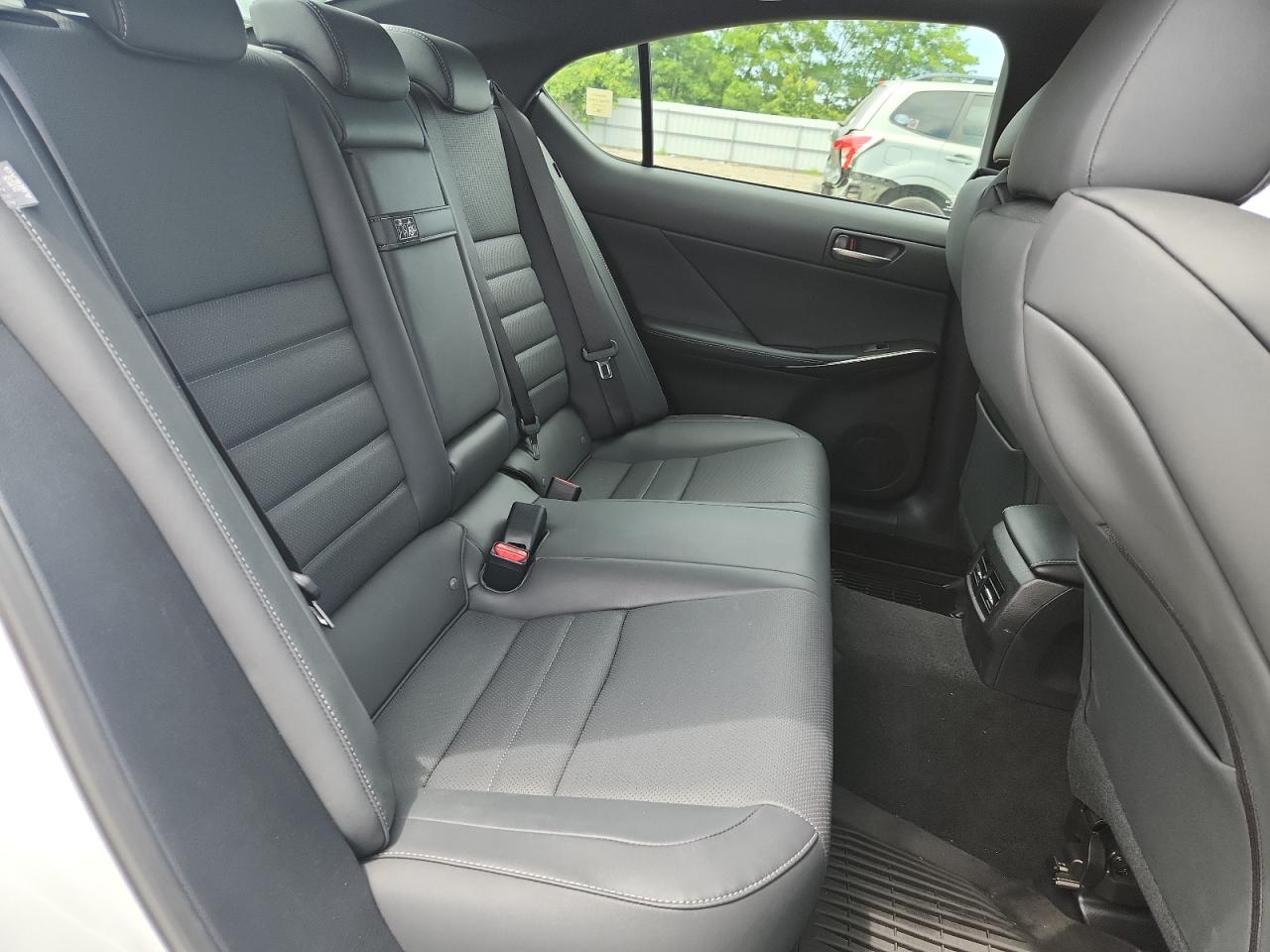 LEXUS IS 350 F SPORT