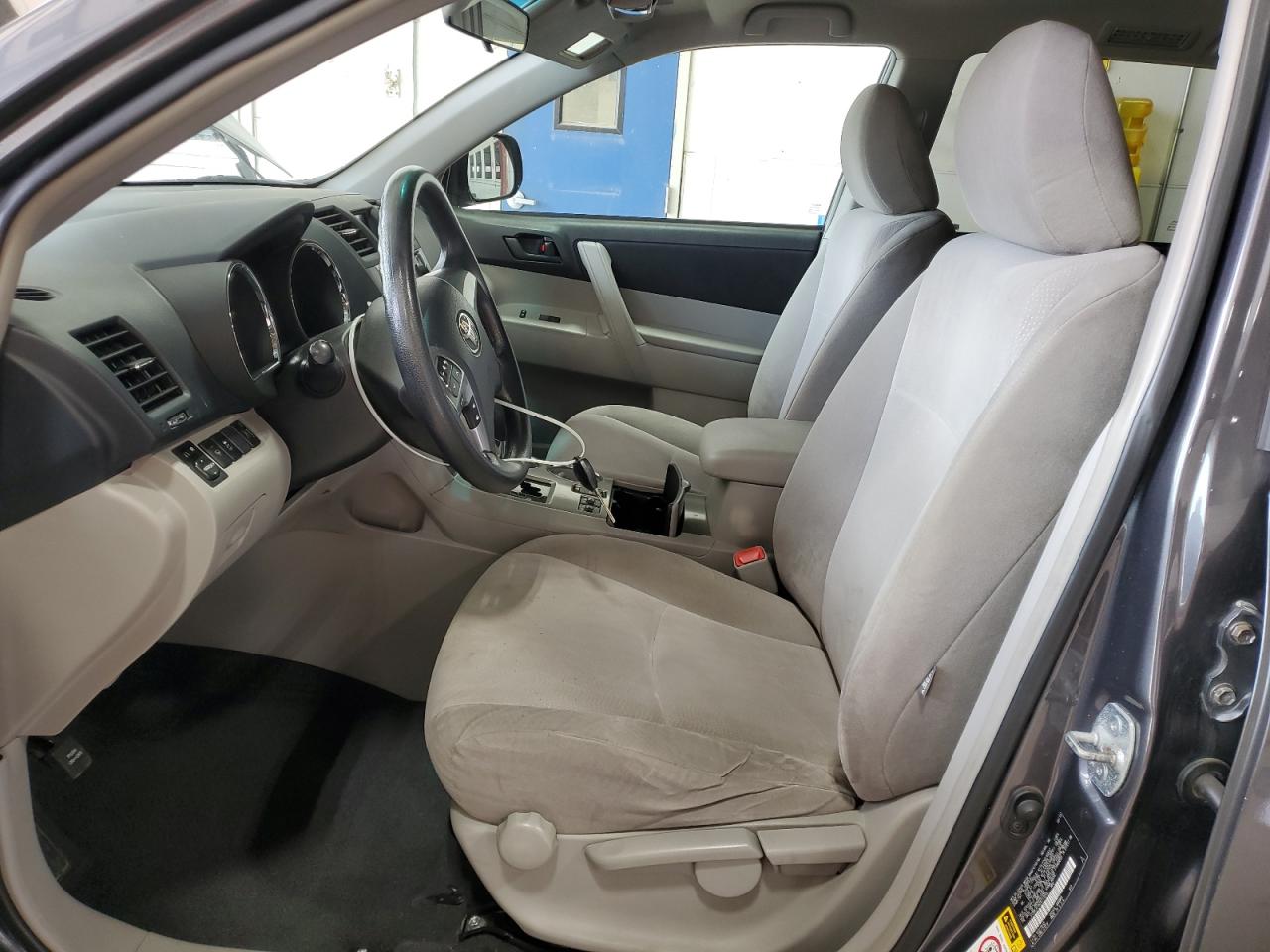 TOYOTA HIGHLANDER BASE