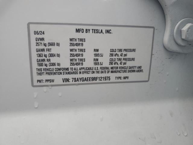 2024 TESLA MODEL Y 7SAYGAEE9RF121975