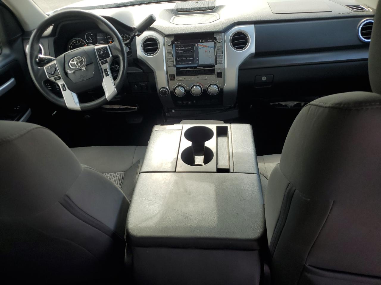 TOYOTA TUNDRA CREWMAX SR5